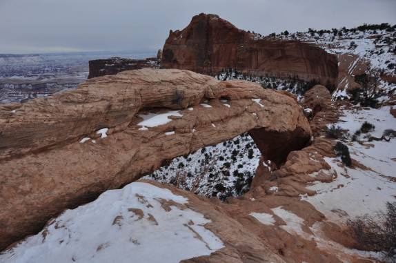 Mesa Arch, o arco de pedra no Canyonlands National Park, perto de Moab, em Utah, nos Estados Unidos